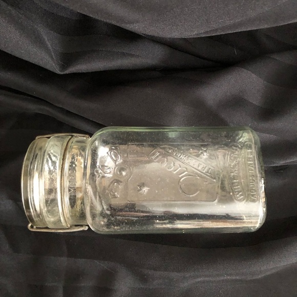 Antique Queen Quart Canning Jar - Picture 8 of 16